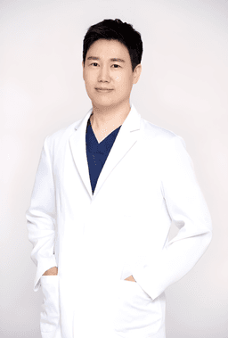 TIANA 整形外科 代表院長 Choi Hang-seok（최항석），隆鼻與鼻修復專科